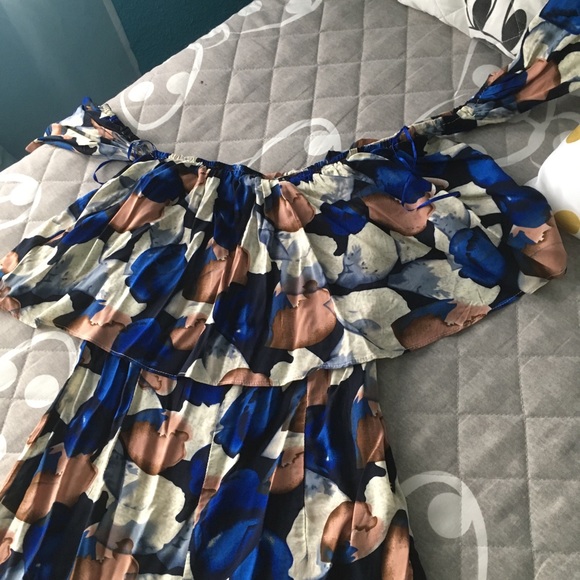 NWOT floral jumpsuit - Picture 3 of 5